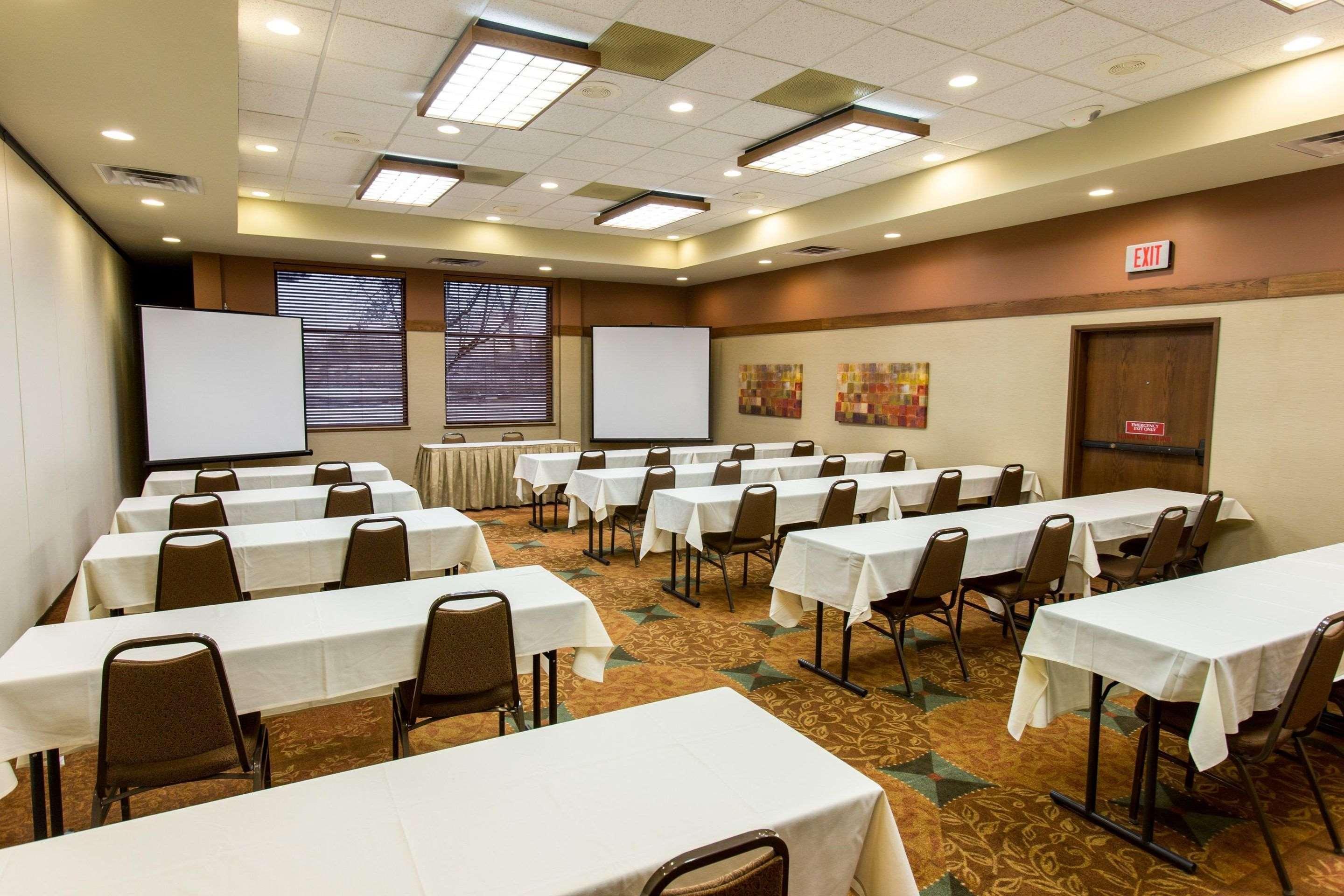 Comfort Inn Okemos - East Lansing Exterior photo